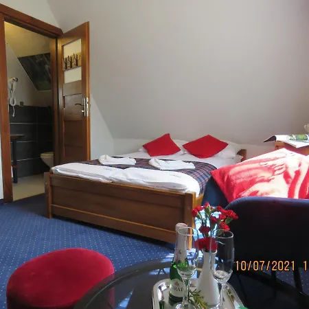 Gosciniec Grandel Homestay *